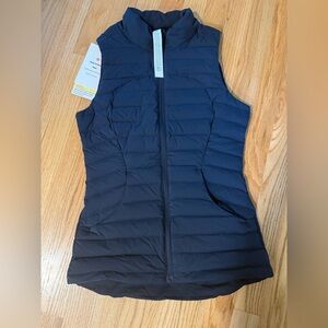 Lululemon women’s Pack it Down vest NWT. Size 2